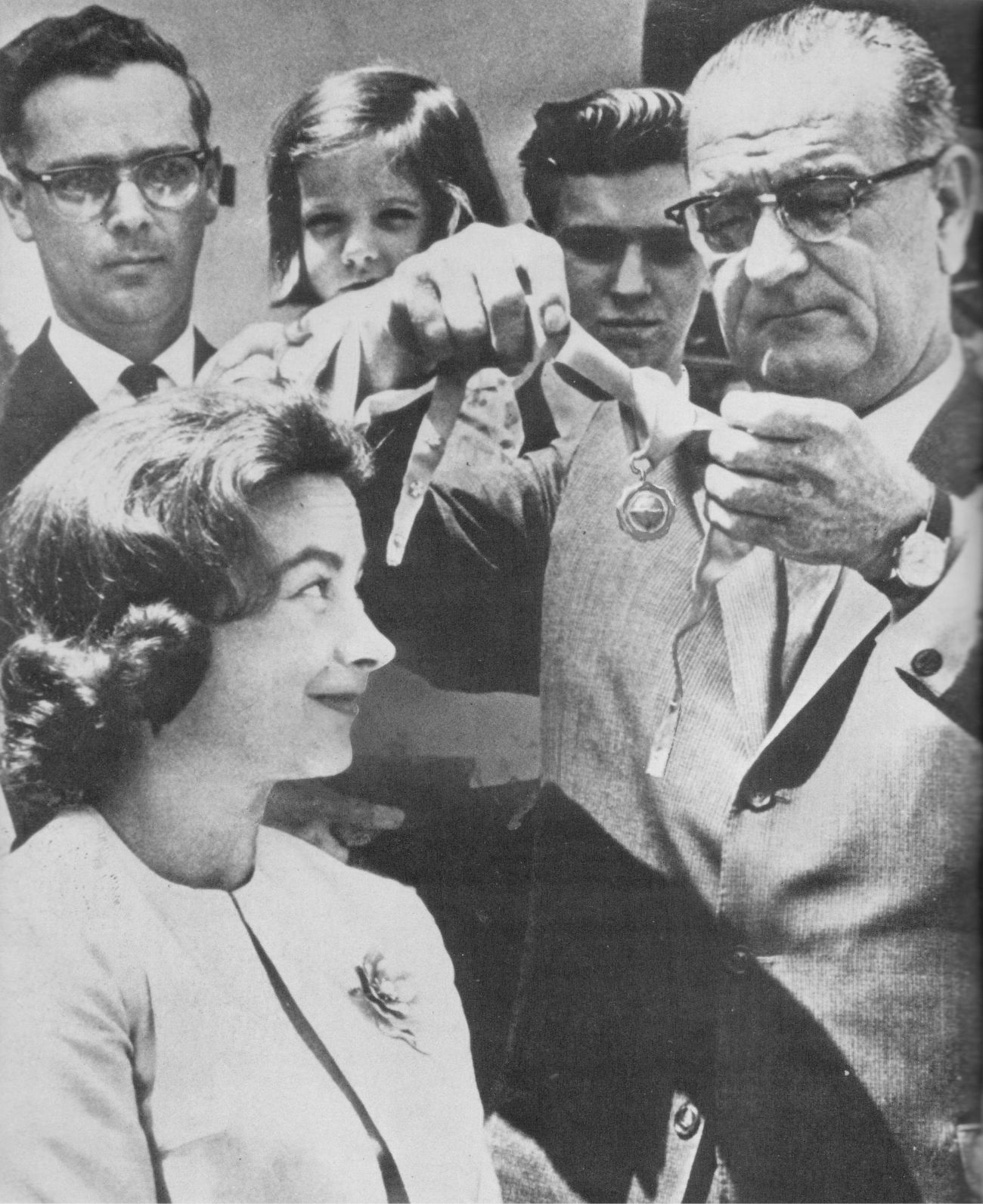 1964: First woman to fly solo around the world